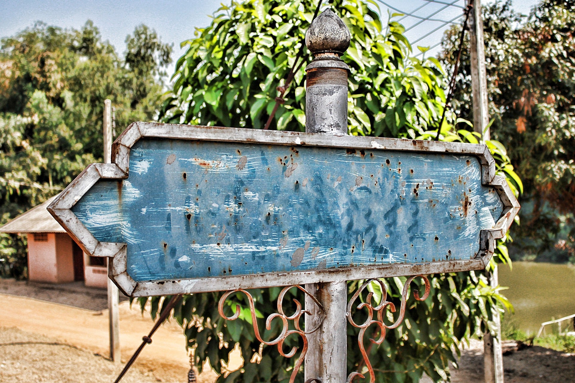 Handcrafted Metal Artwork! We are a Premier urban lifestyle boutique featuring local artists and handmade goods. Online and In Store Women’s Fashion Boutique Located in North Port, Florida.