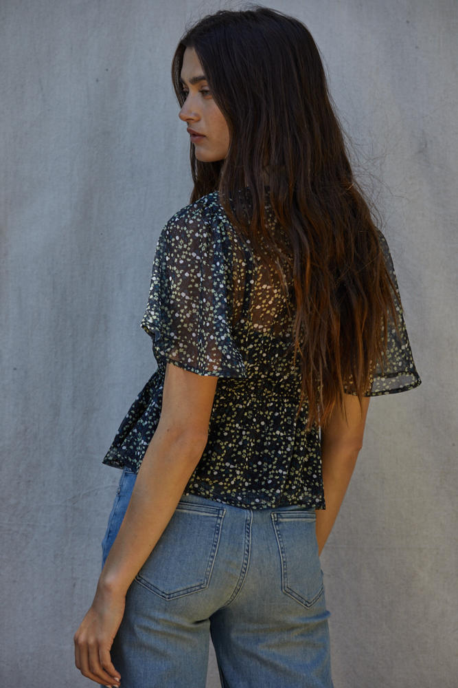 Floral Fleur Top-Short Sleeves-UrbanCulture-Boutique, A North Port, Florida Women's Fashion Boutique